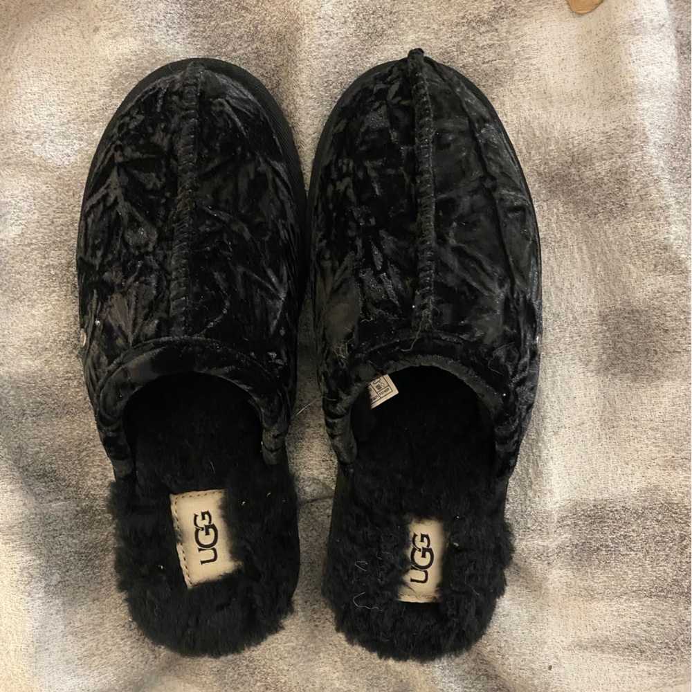 UGG slippers - new in box!